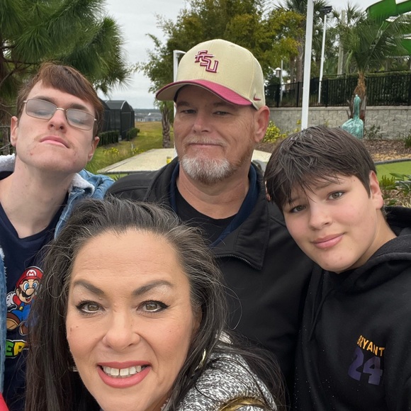 Meet your Posher, Lana - Picture 8 of 9